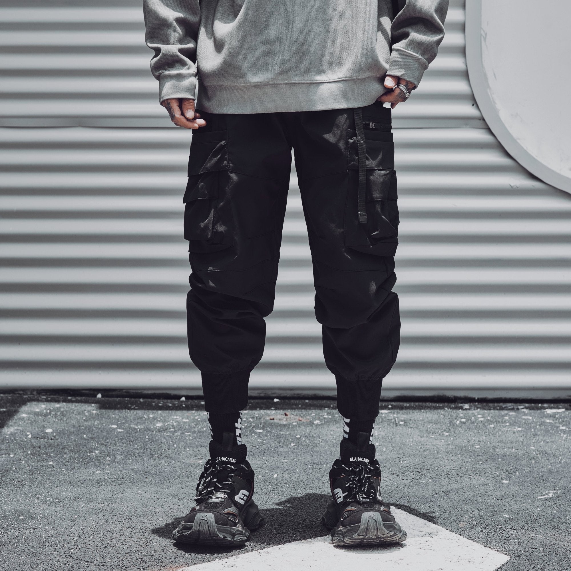 IBP442 Matte Black Cargo Joggers