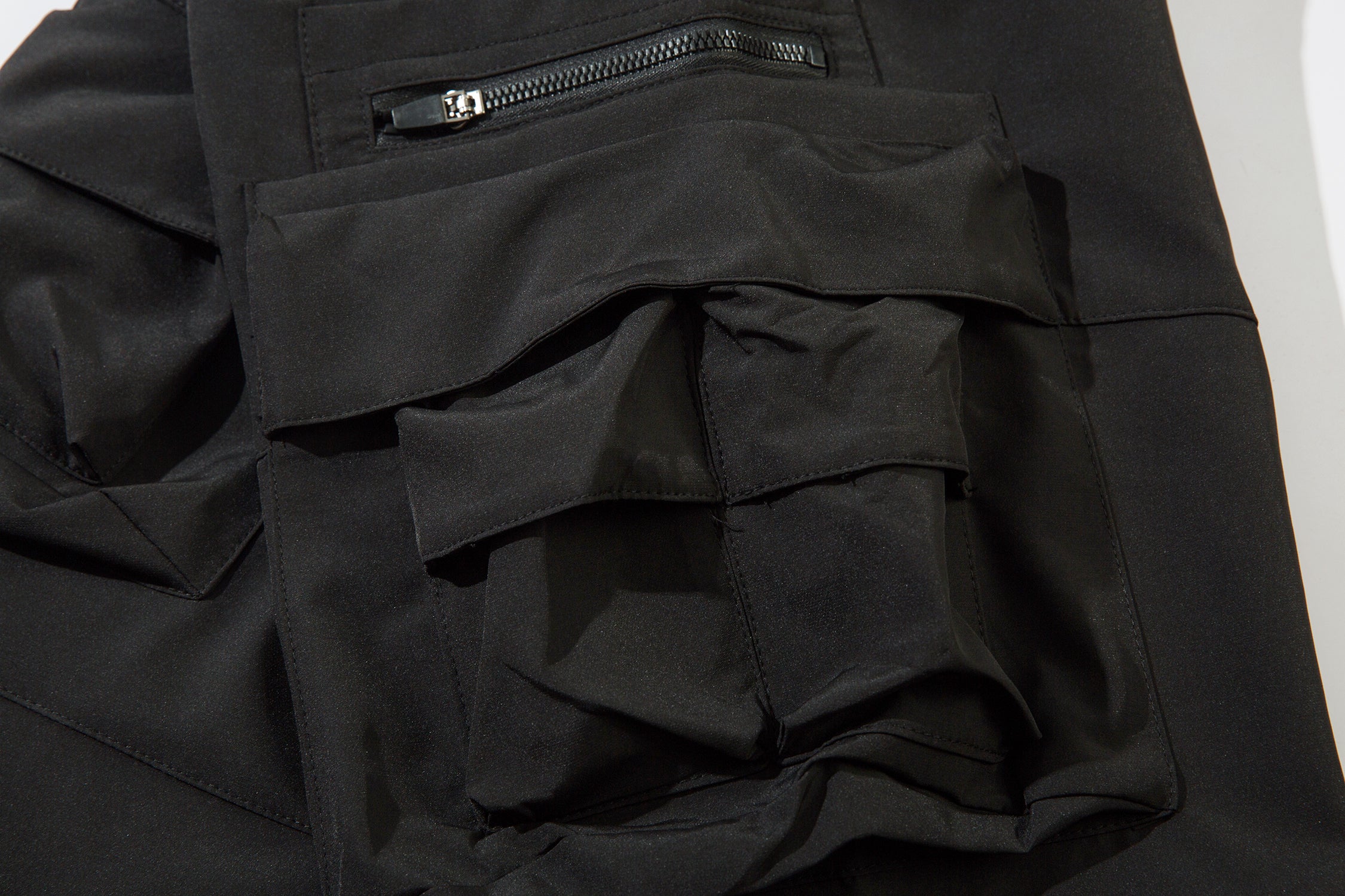 IBP442 Matte Black Cargo Joggers