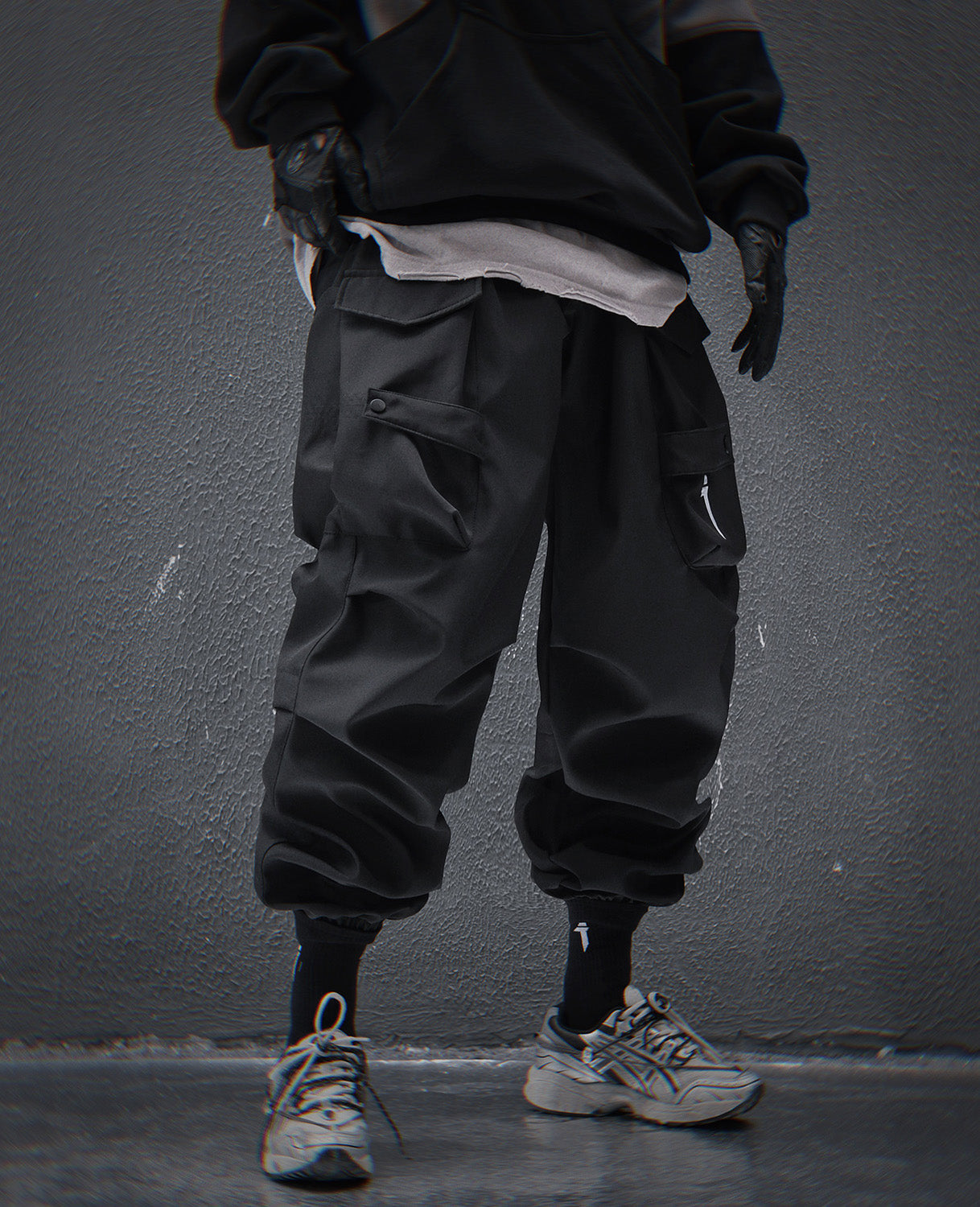 HiP42 Black Techwear Joggers
