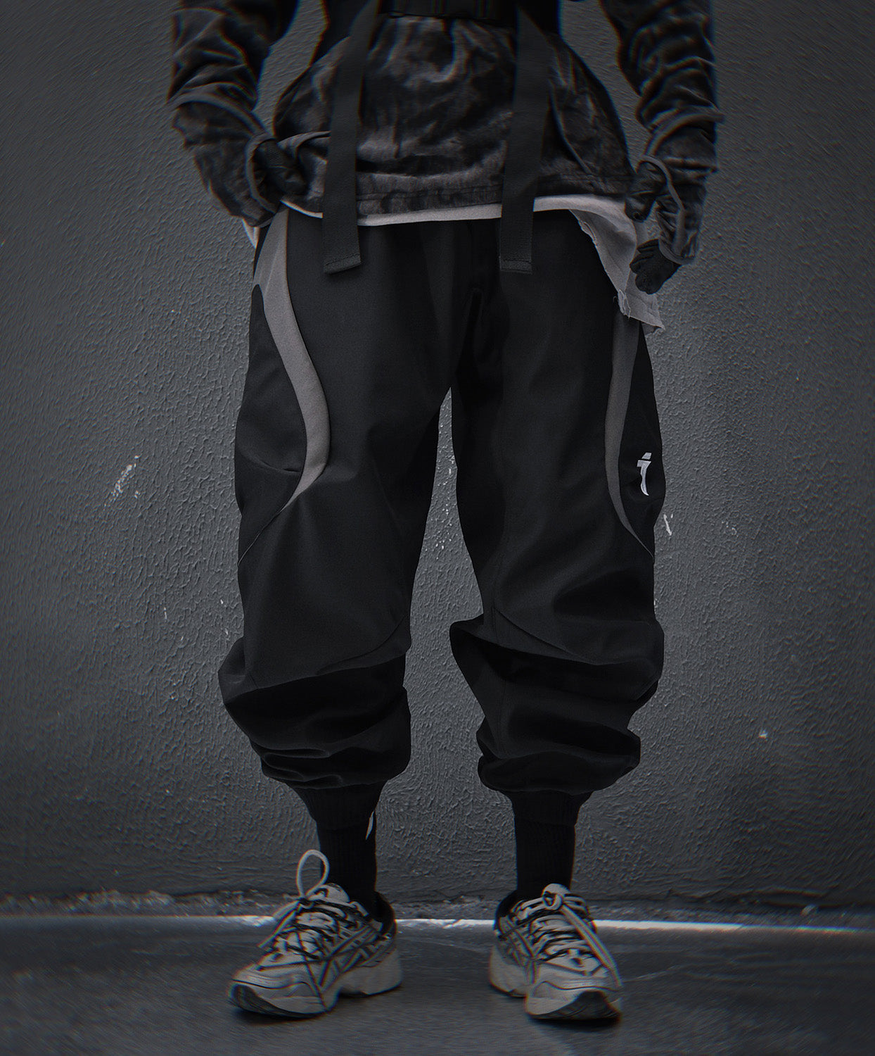 HiP44 Black Alien Tech Joggers
